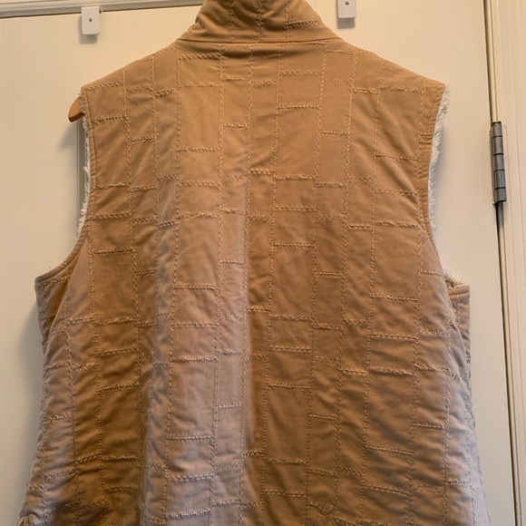 Sno Skins Suede Faux Shearling Vest reversible Size Large - Picture 6 of 8